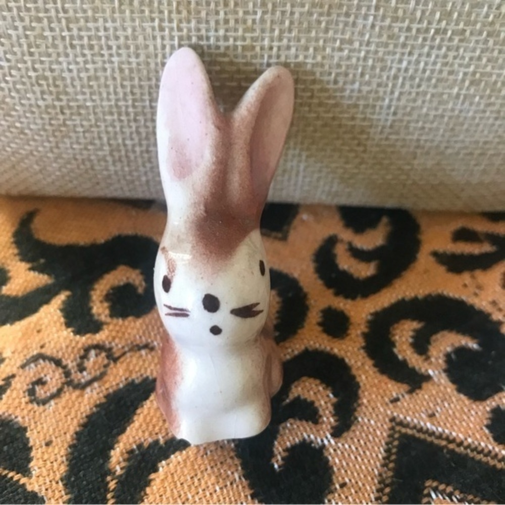 Sponge Painted Tiny Pottery Rabbit - Picture 5 of 5